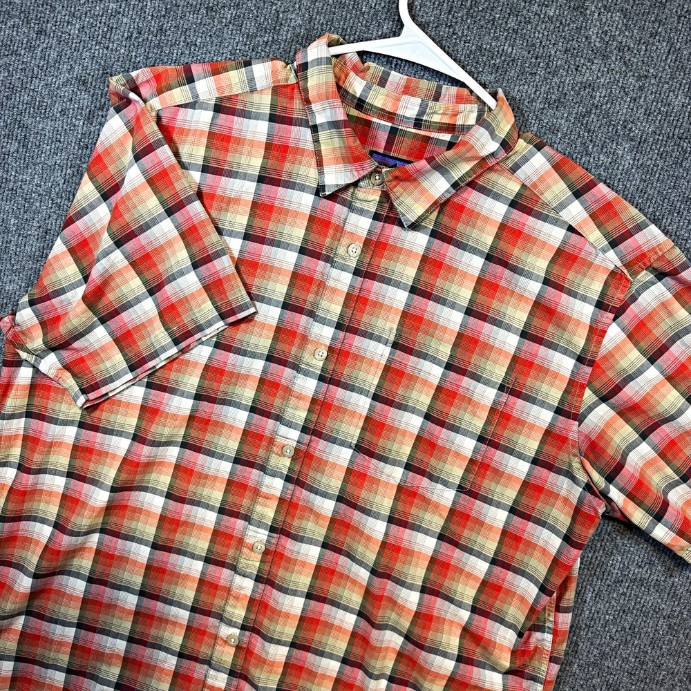 Patagonia Men's L Plaid Organic Cotton Short Sleeve Button-Up Point Collar